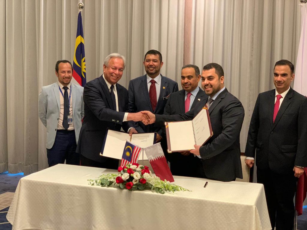 Signing of MOU between Baladna and FELCRA Berhad, a wholly owned company by the Malaysian Government (Kuala Lumpur, 2019)